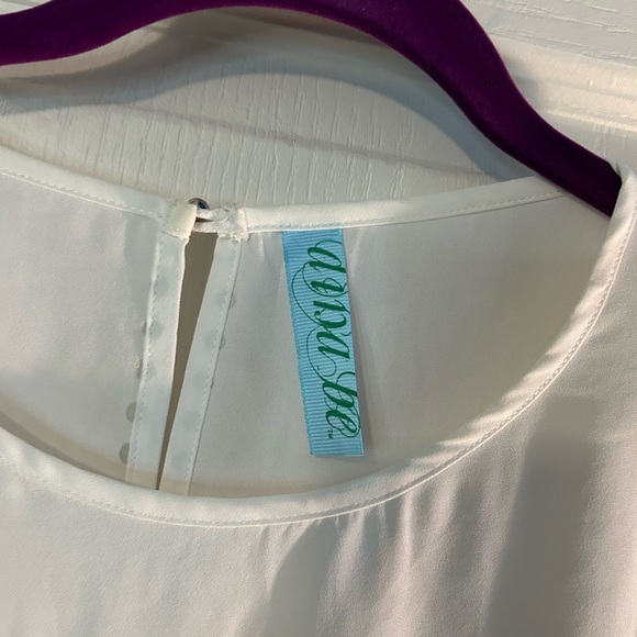 Lot of small blouses. - Picture 6 of 16